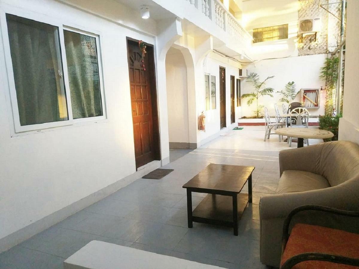 Deparis Beach Resort Balabag  Exterior photo