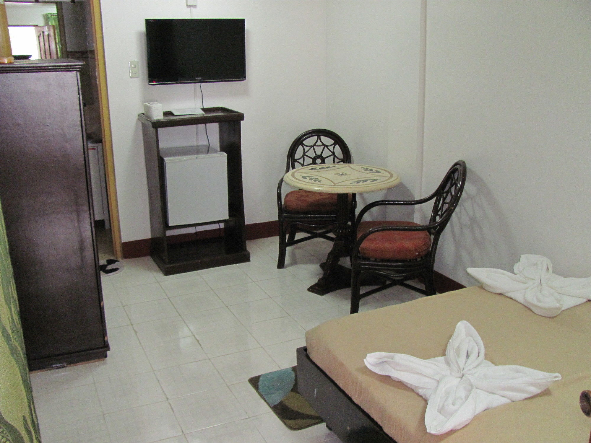 Deparis Beach Resort Balabag  Exterior photo